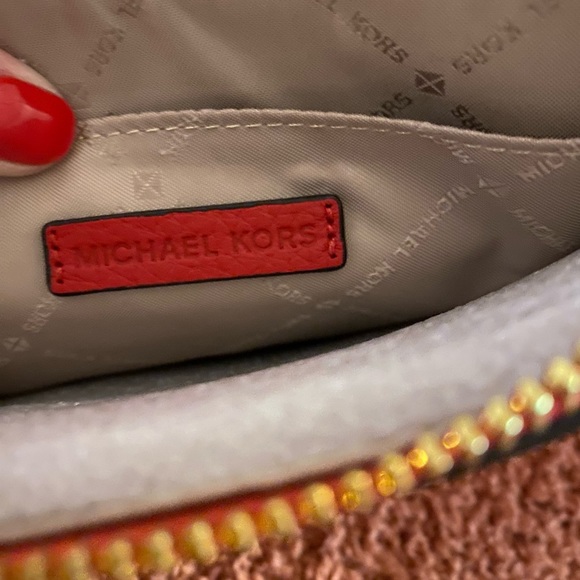 Michael Kors Large zip clutch Leather wristlet👛 - Picture 4 of 4